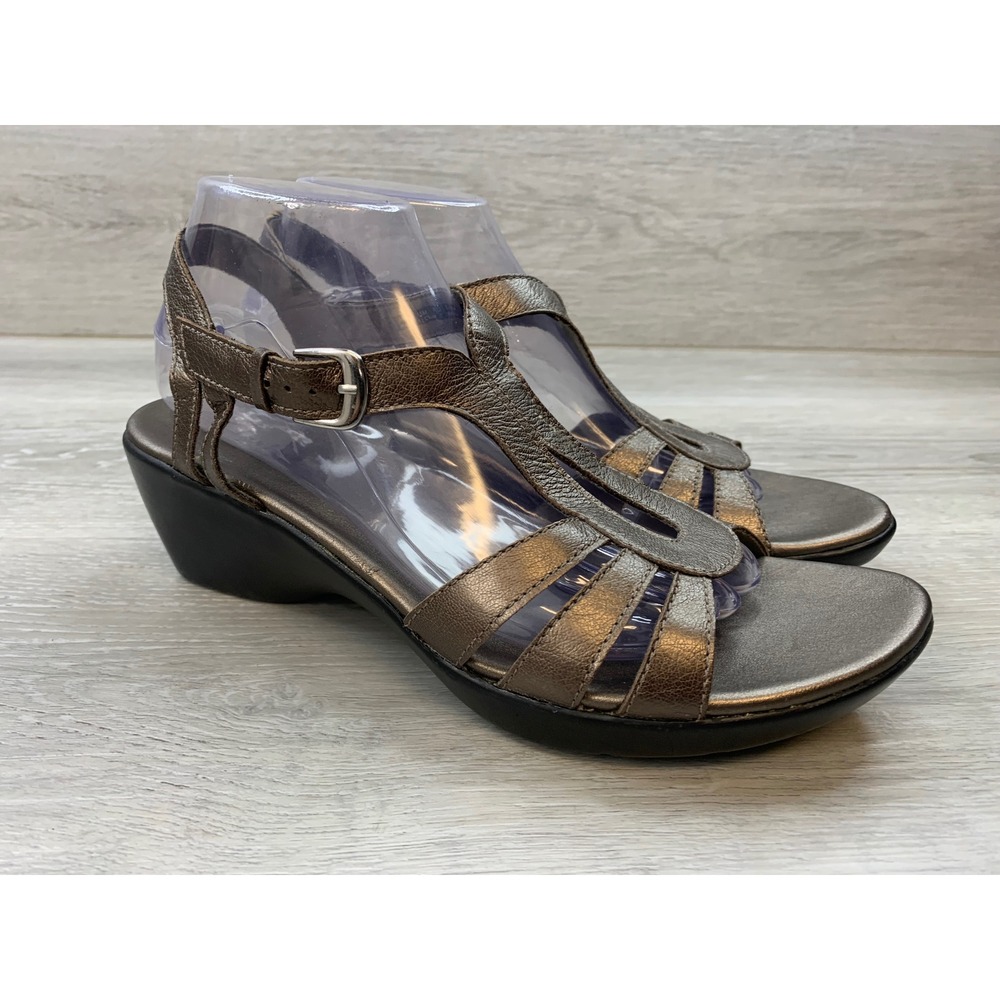 Clarks Bendables Women's 9.5 Bronze Metallic Leather T-Strap Wedge Sandals